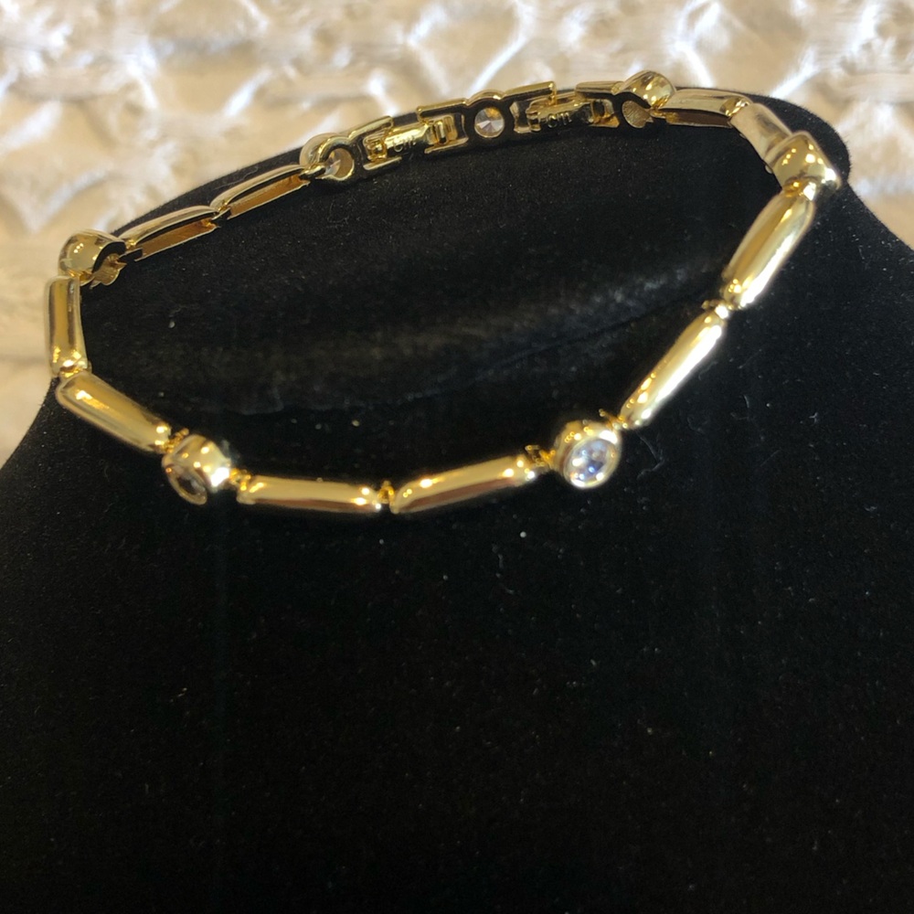 Gold-Tone Linked Bar Bracelet with Clear Stone Accents